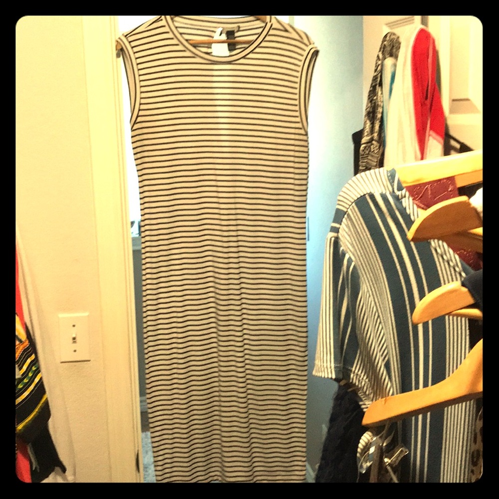 Tagged Forever 21 dress with side slit
